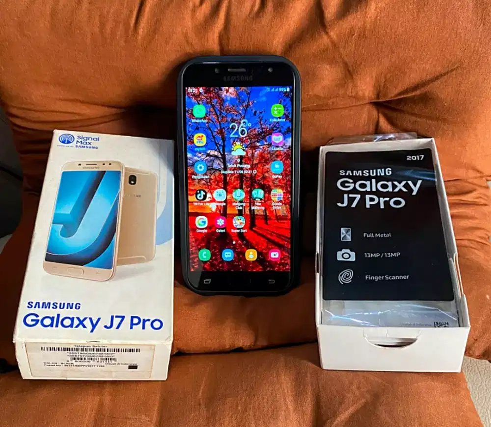 SAMSUNG J7 PRO (3/32GB) LKP Ors BAGUS & NORMAL BEKASI UTARA
