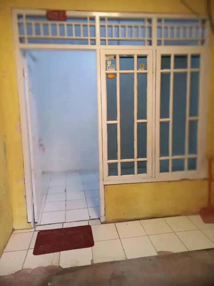 Di kontrakan / di sewakan rumah..perbulan 2 juta ( nego )
