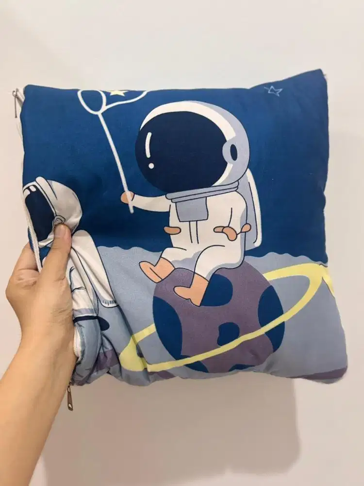 Bantal selimut 2 in 1 SECOND SELLING