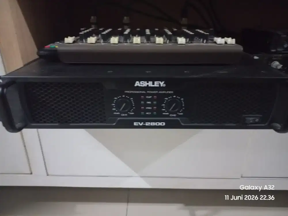 Di jual karna mau upgrade kondisi normal msh segel pabrik semua