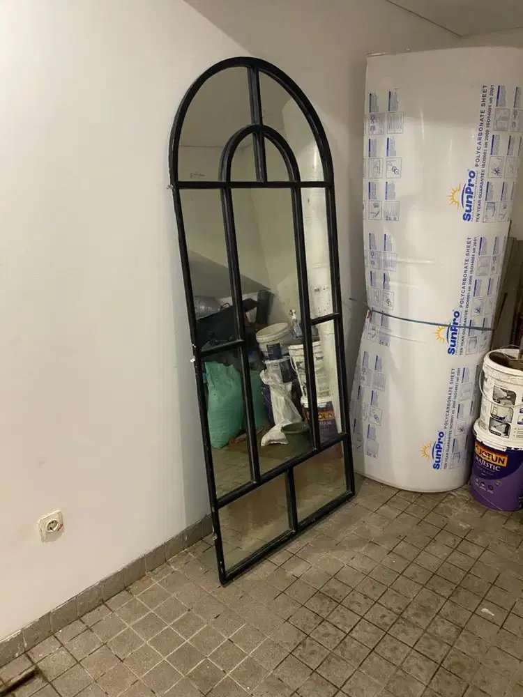 Dijual Cermin Bekas Model Luxury Estetik Frame Besi Asli