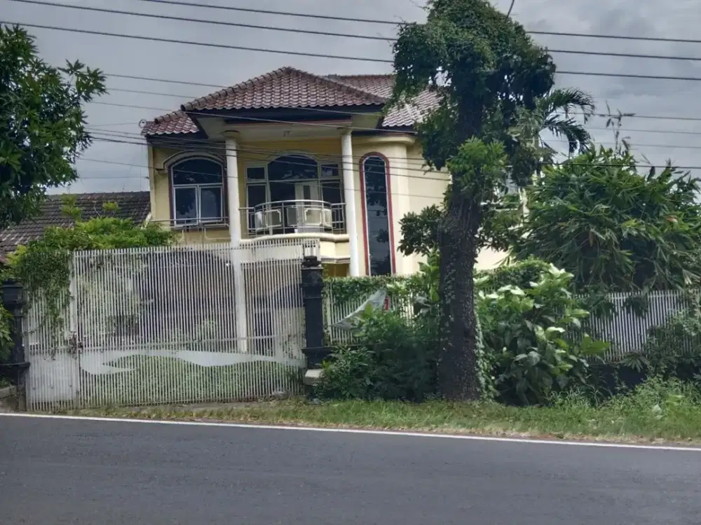 Rumah Mewah 2 Lantai Samping Rumah Dinas Wali Kota Semarang