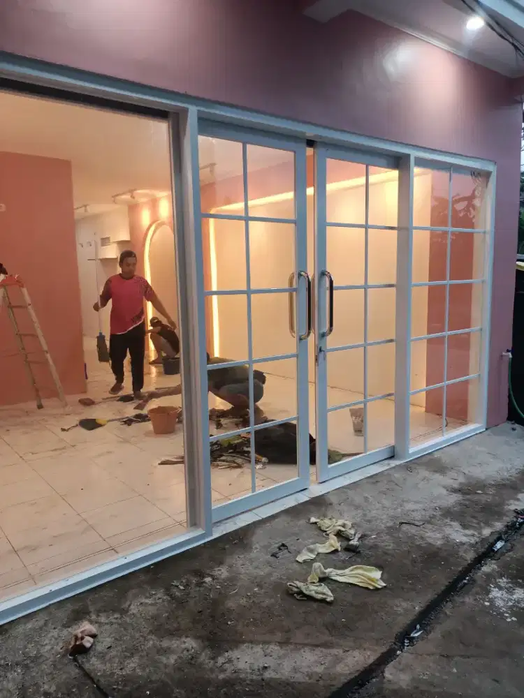 Pasang dan pesen kusen pintu jendela aluminium