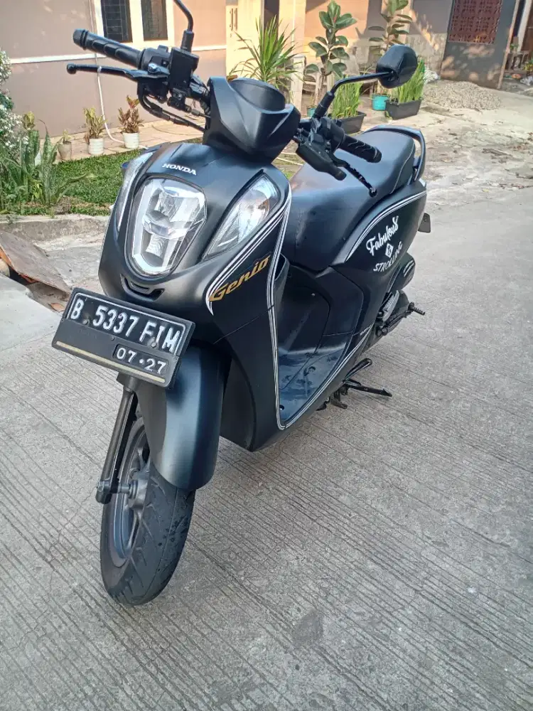 Jual aja lagi butuh