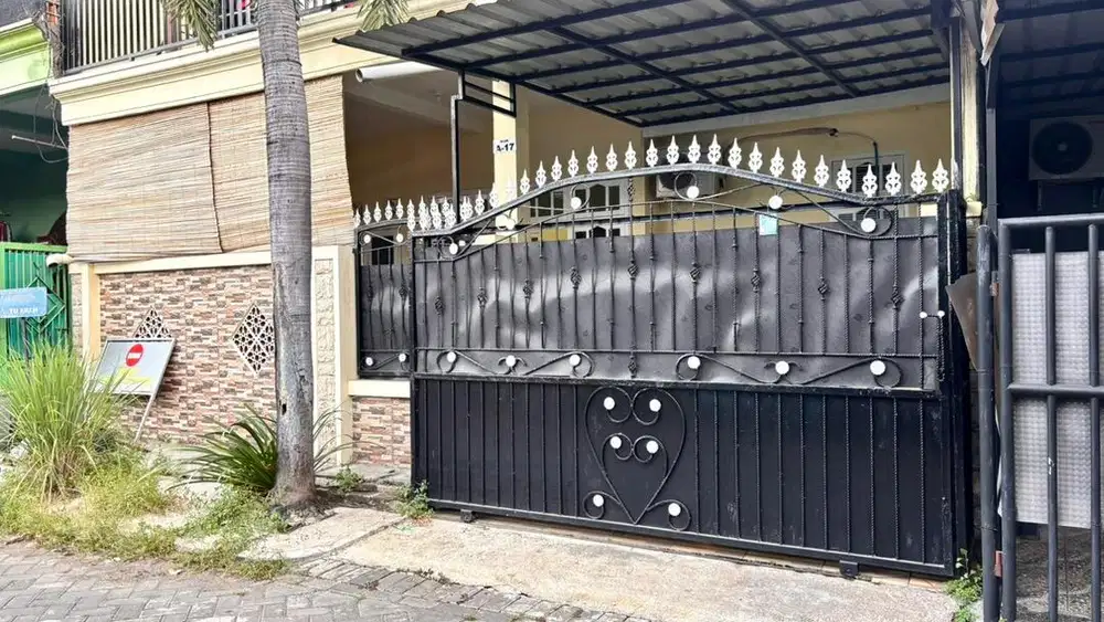 dijual rumah nyaman dan strategis
