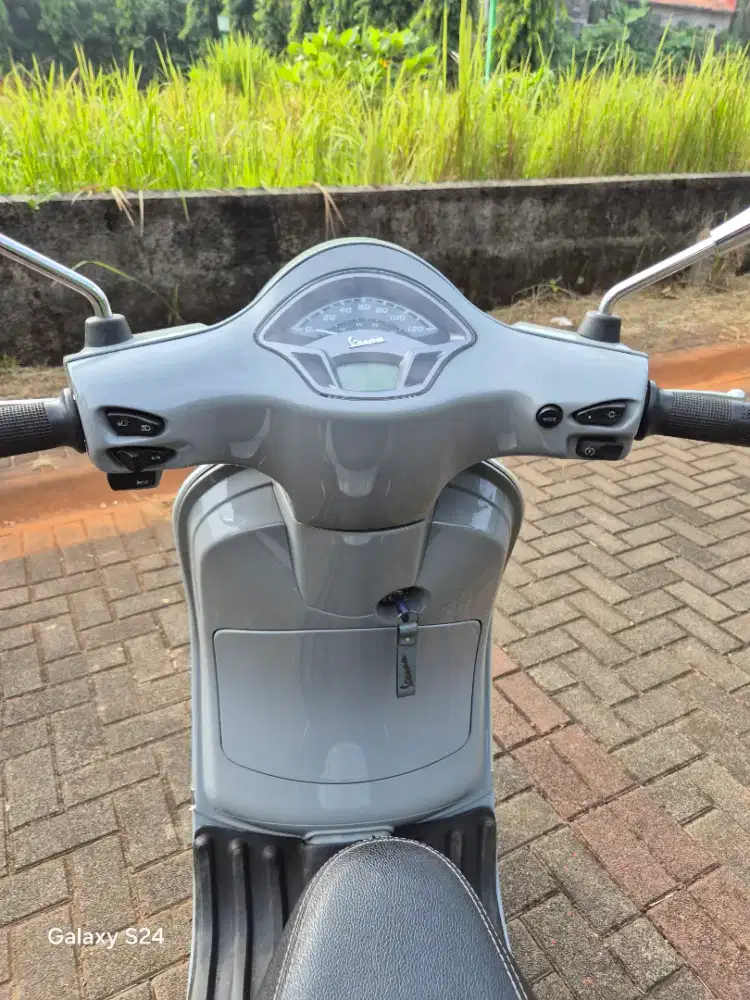 Dijual Vespa Matic iGet LX 125cc 2024