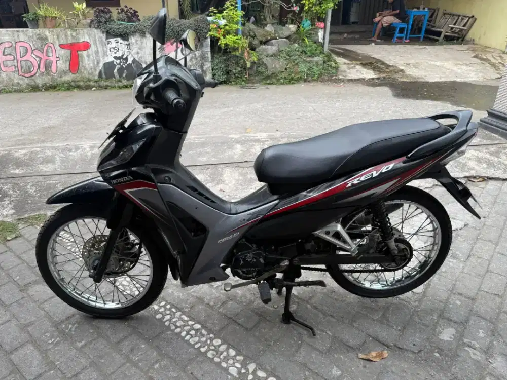 Revo injeksi THN 2015 plat AB sleman
