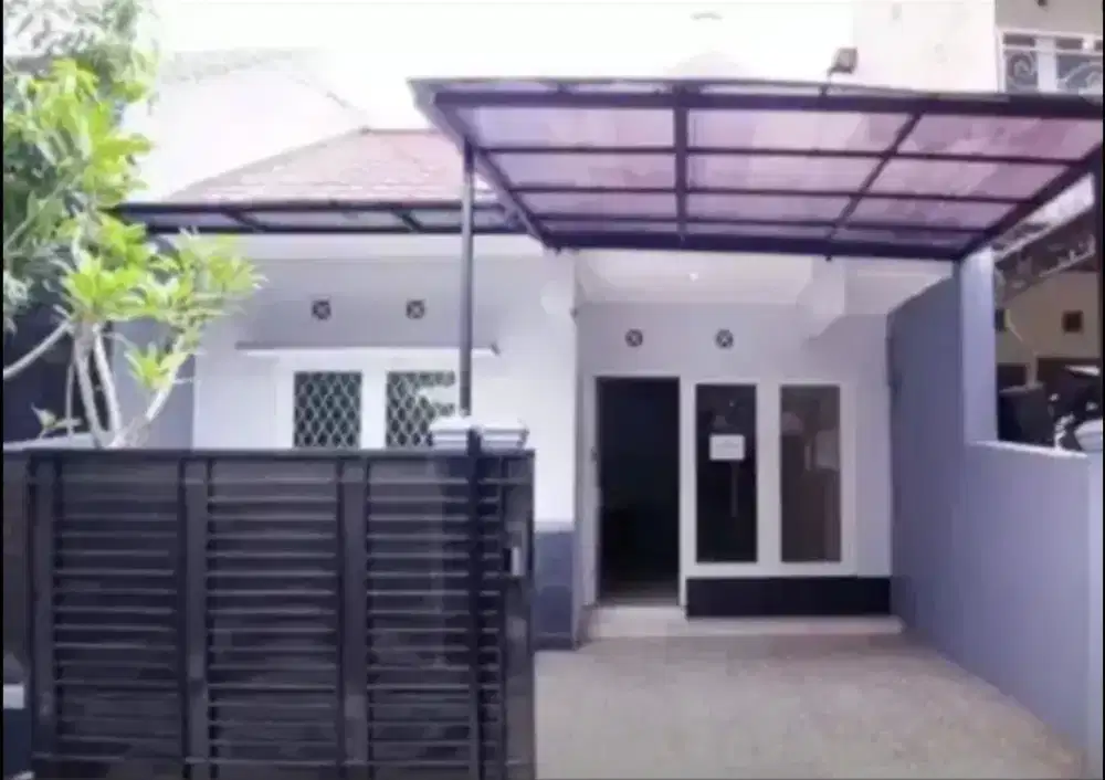 DIKONTRAKKAN RUMAH 1,5 LANTAI DI LOKASI STRATEGIS PAMULANG – BISA NEGO