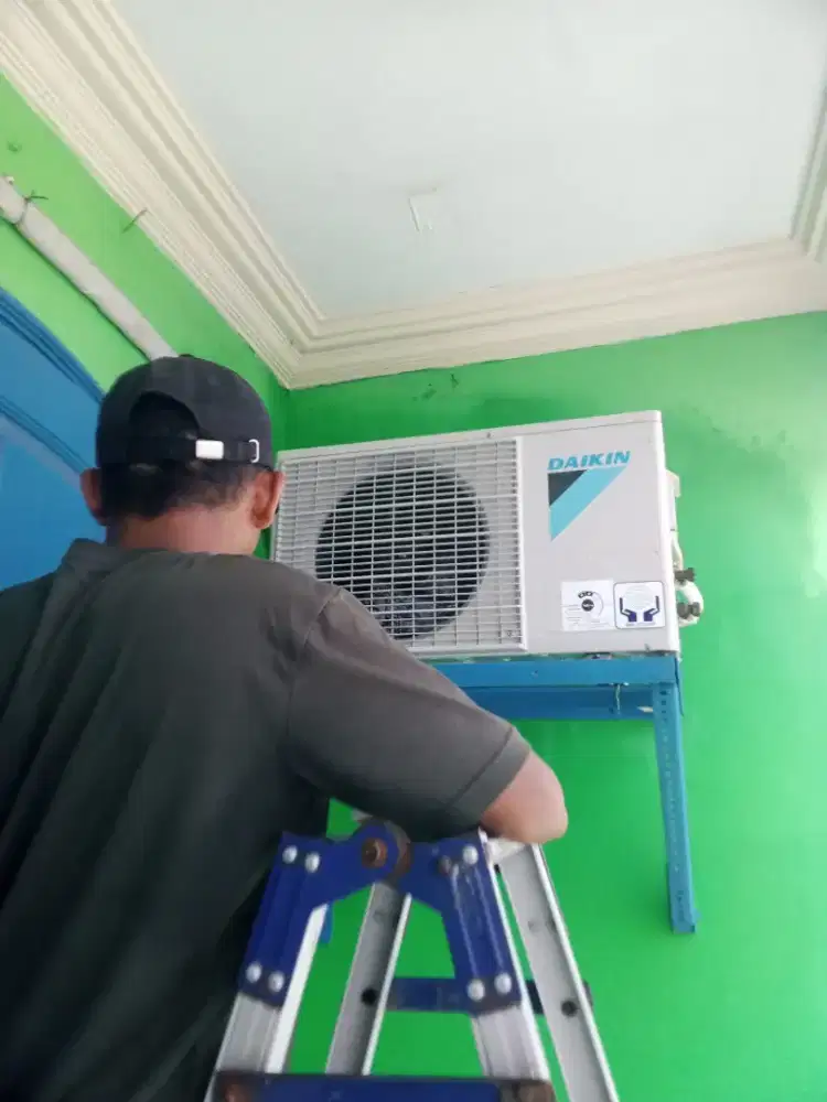 CUCI AC SERVICE AC PASANG AC DLL