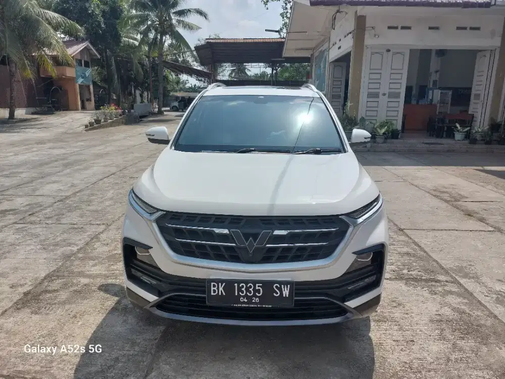Wuling Almaz LUX 5 Seater
