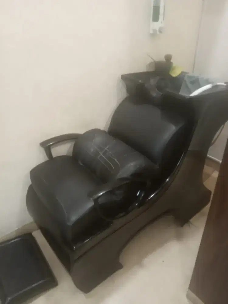 Kursi keramas salon