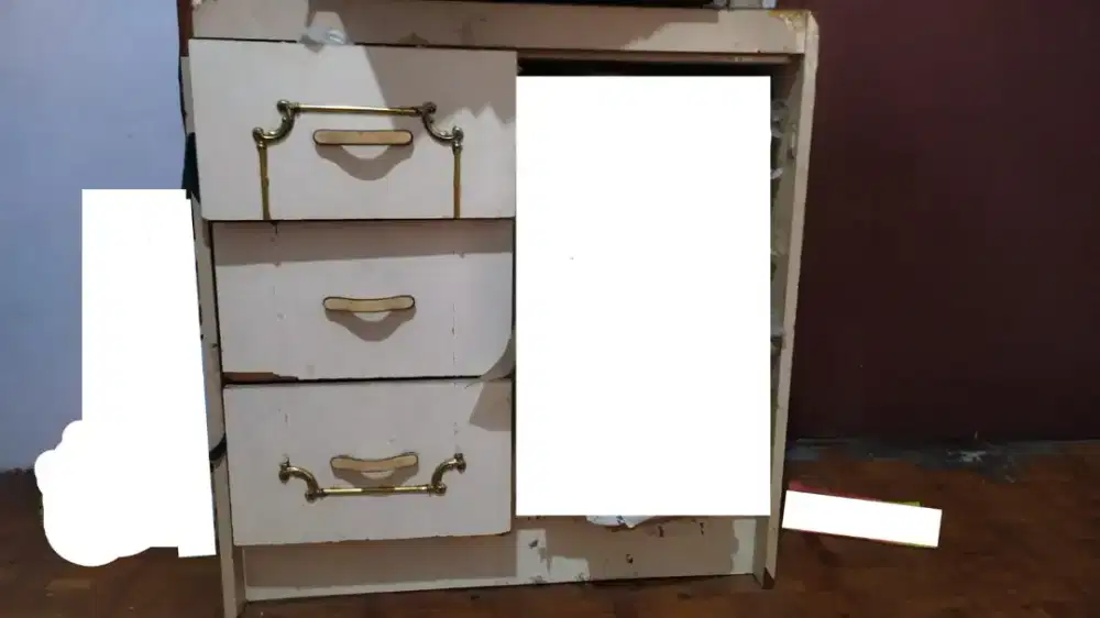Lemari kayu putih laci buku tas baju sedang kokoh kuat oke muat banyak