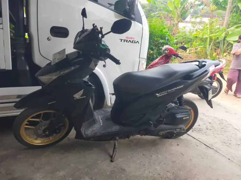 Vario 150 LED old tahun 2017