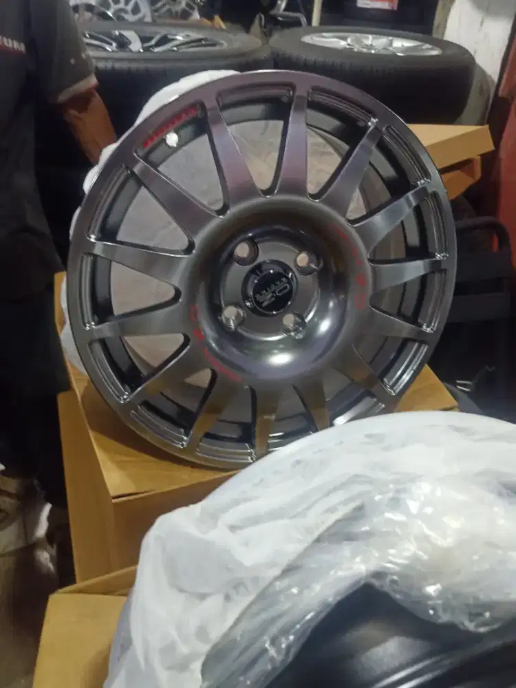 Oz R 15x6.5in ET 42 pcd 100/114,3