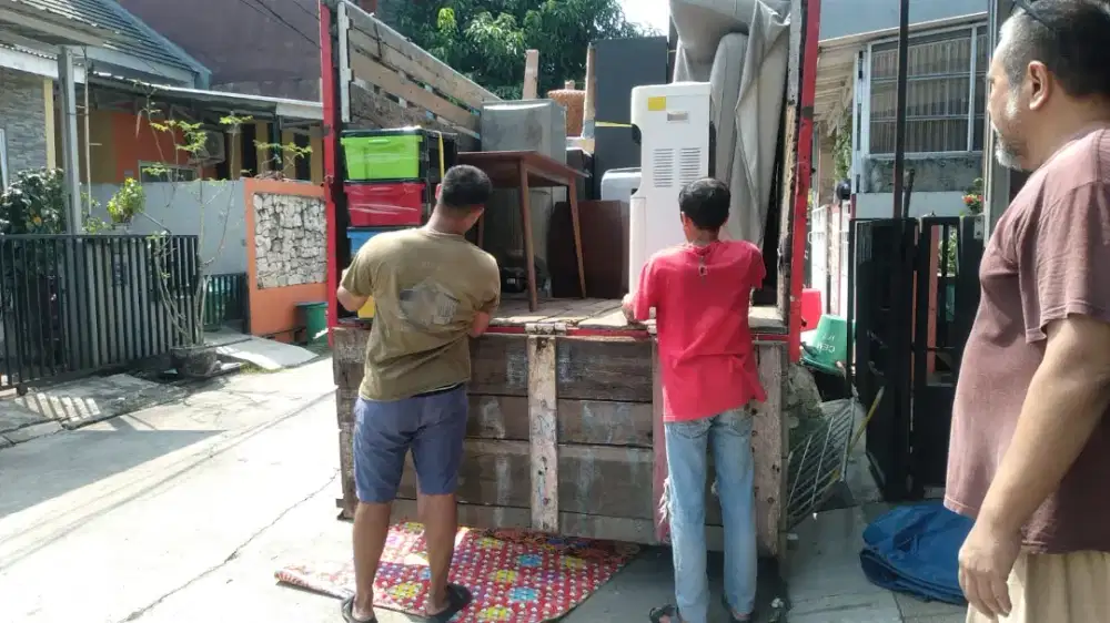 Sewa truk pindahan rumah aman nyaman dan terpercaya