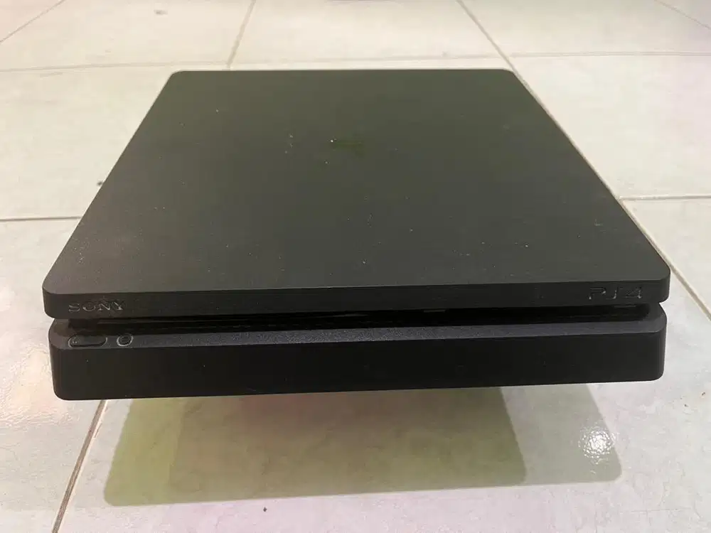 Jual cepat PS4 slim Fw Ori 500 Gb