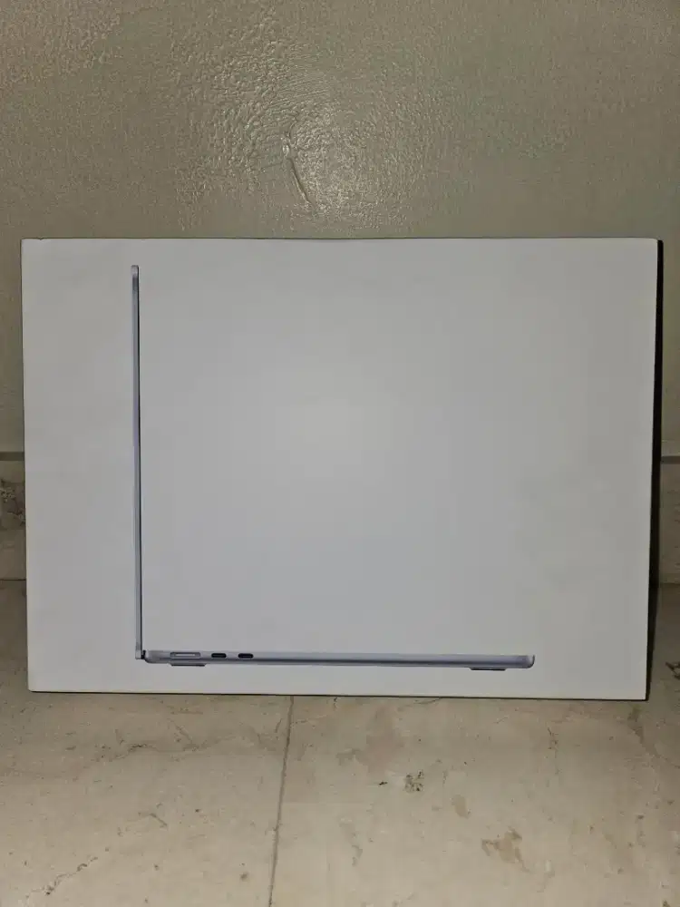 Dijual MacBook Air 13 Inch New (masih baru & box tersegel)