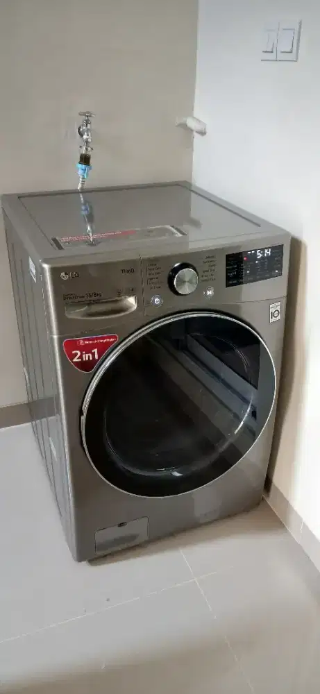 Mesin cuci dan pengering 2 in 1