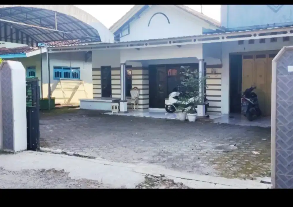 Dijual rumah 458 m²