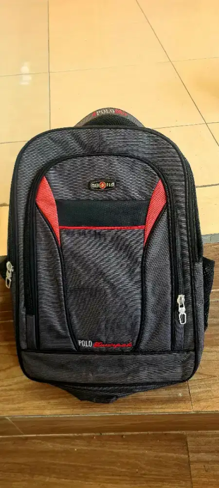 Tas polo kondisi bekas seperti baru 99% (NEGO)