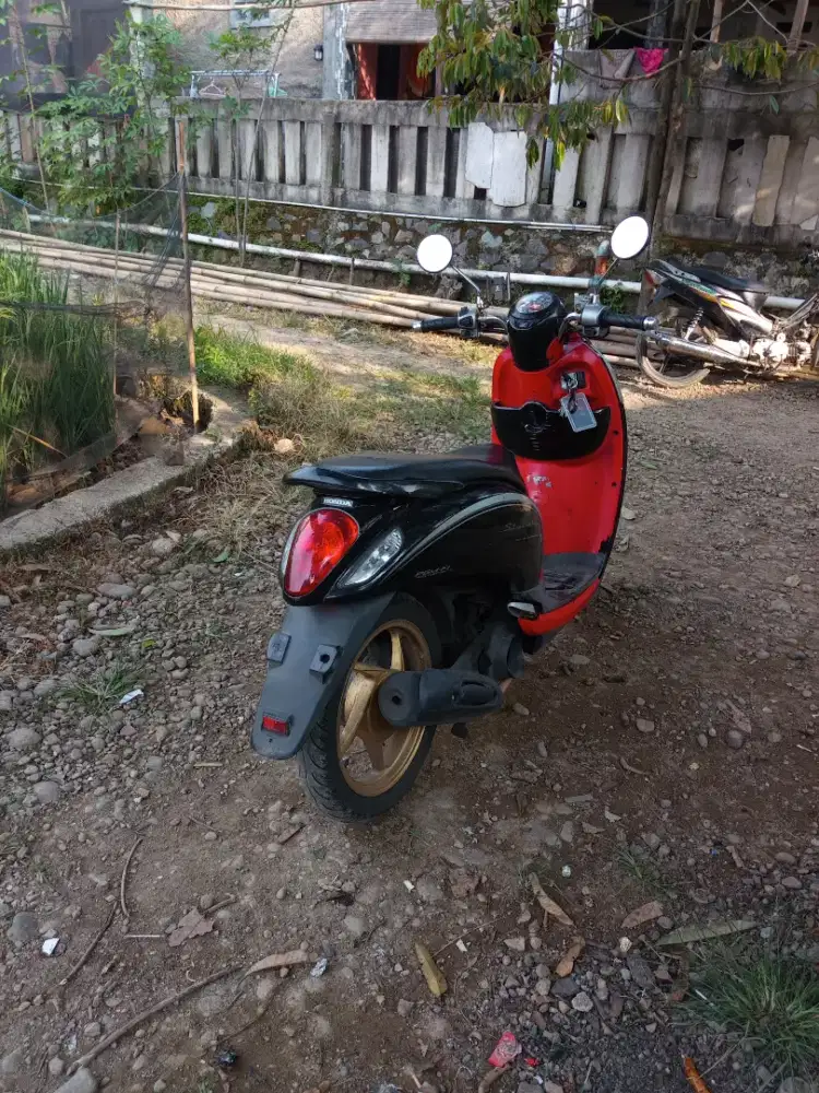 Honda Scoopy fi 2015 siap pakai