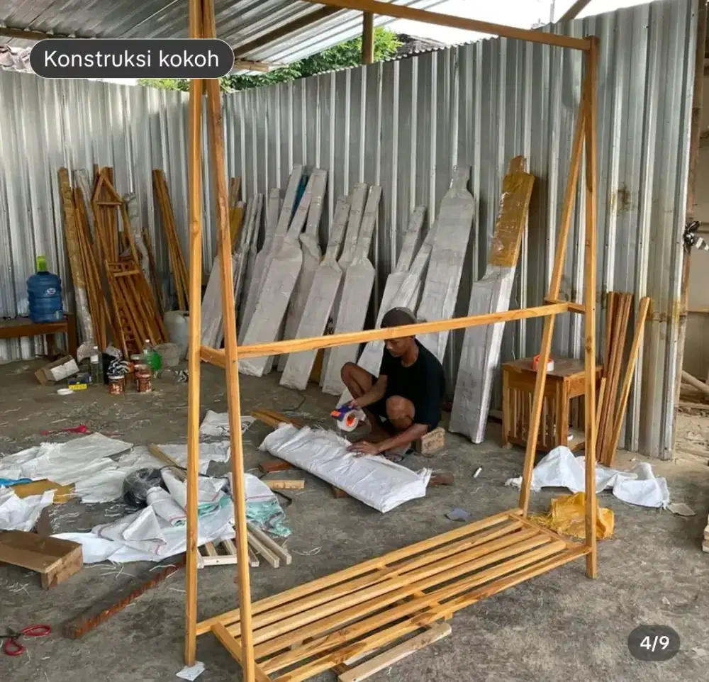 DIJUAL GANTUNGAN BAJU KAYU
