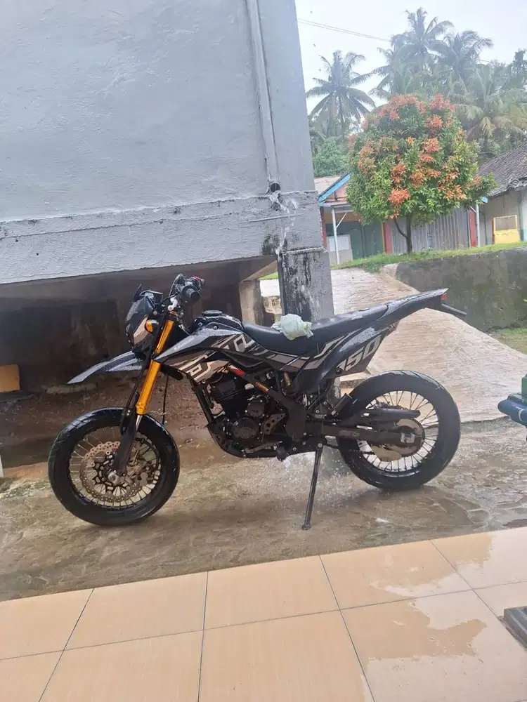 Motor kawasaki klx 2023