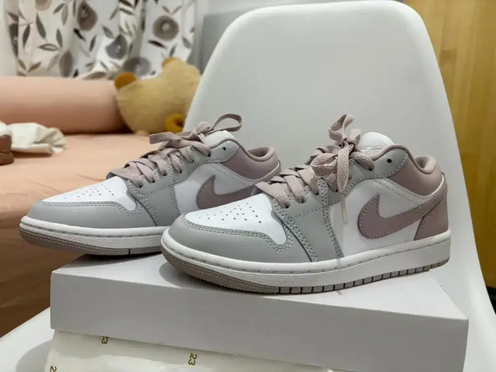 Jordan 1 Low Pink White Grey Original 36 New Box