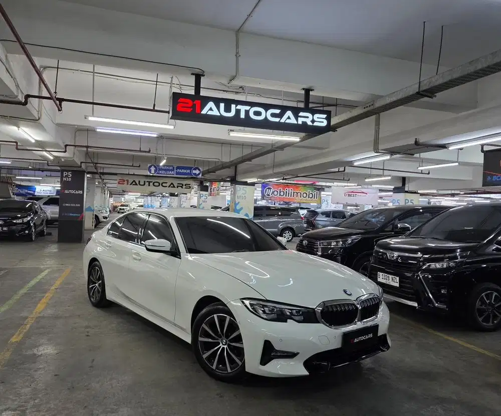 BMW 320i G20 SPORT AT 2021/2022
