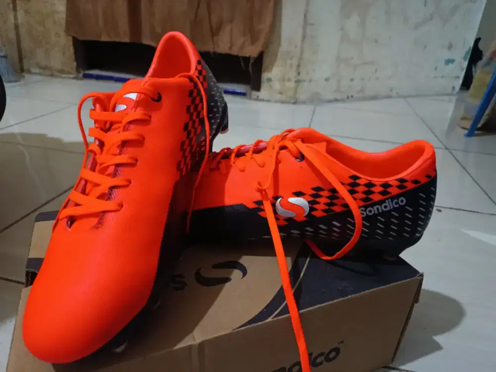 Sondico blaze / Sondico Orange Black buy from Malaysia