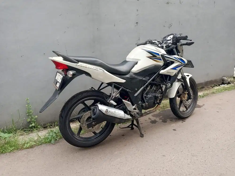 CB150R OLD 2013 CAKEP siap pakai