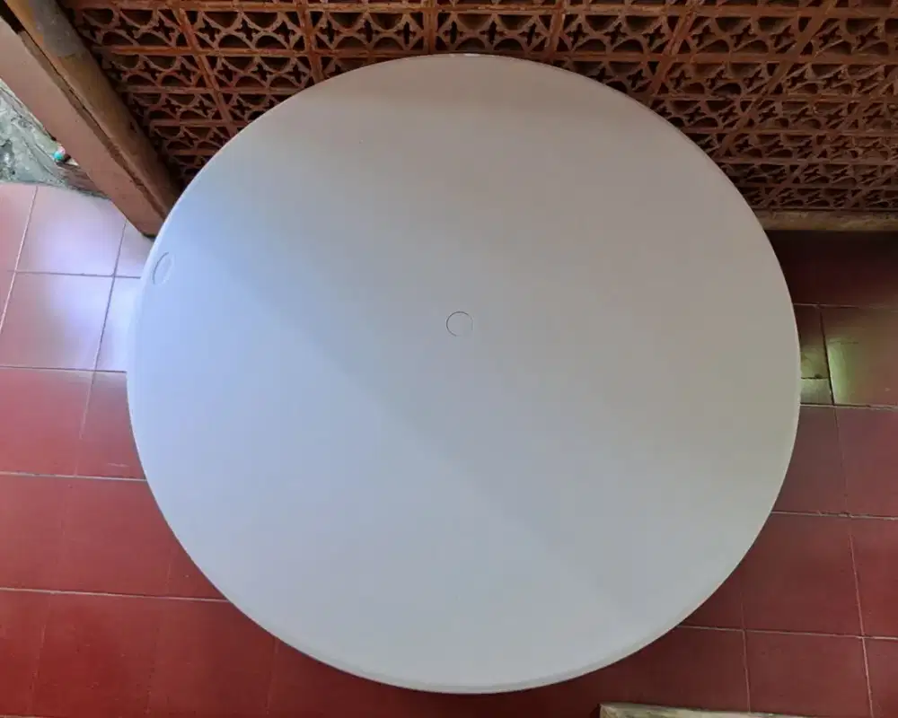 Meja KRISBOW : Bundar & Persegipanjang