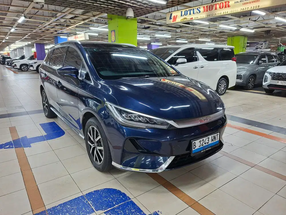Byd m6 superior 7seat panoramic 2024 blue