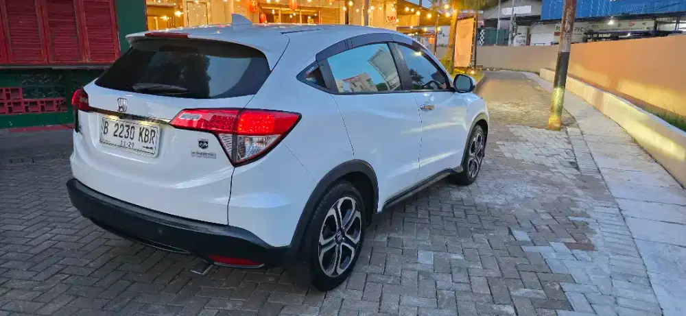(HargaCash)-Honda HRV SE CVT 2019 Terawat Xpander Veloz Rush Xenia Brv