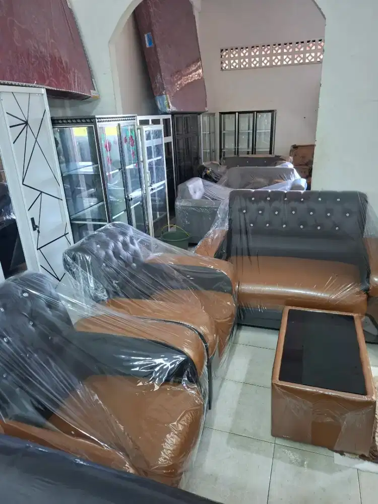 Kursi tamu jumbo set 211 + meja,garansi resmi 3thn