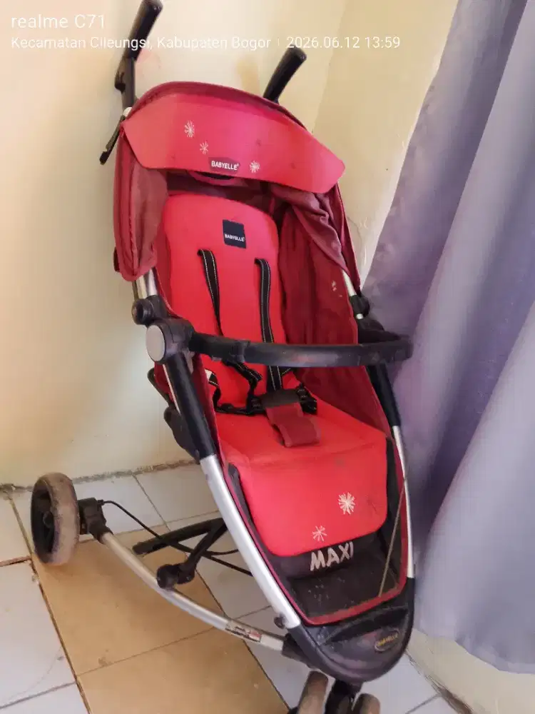 Jual stroller masih bagus bgt 250