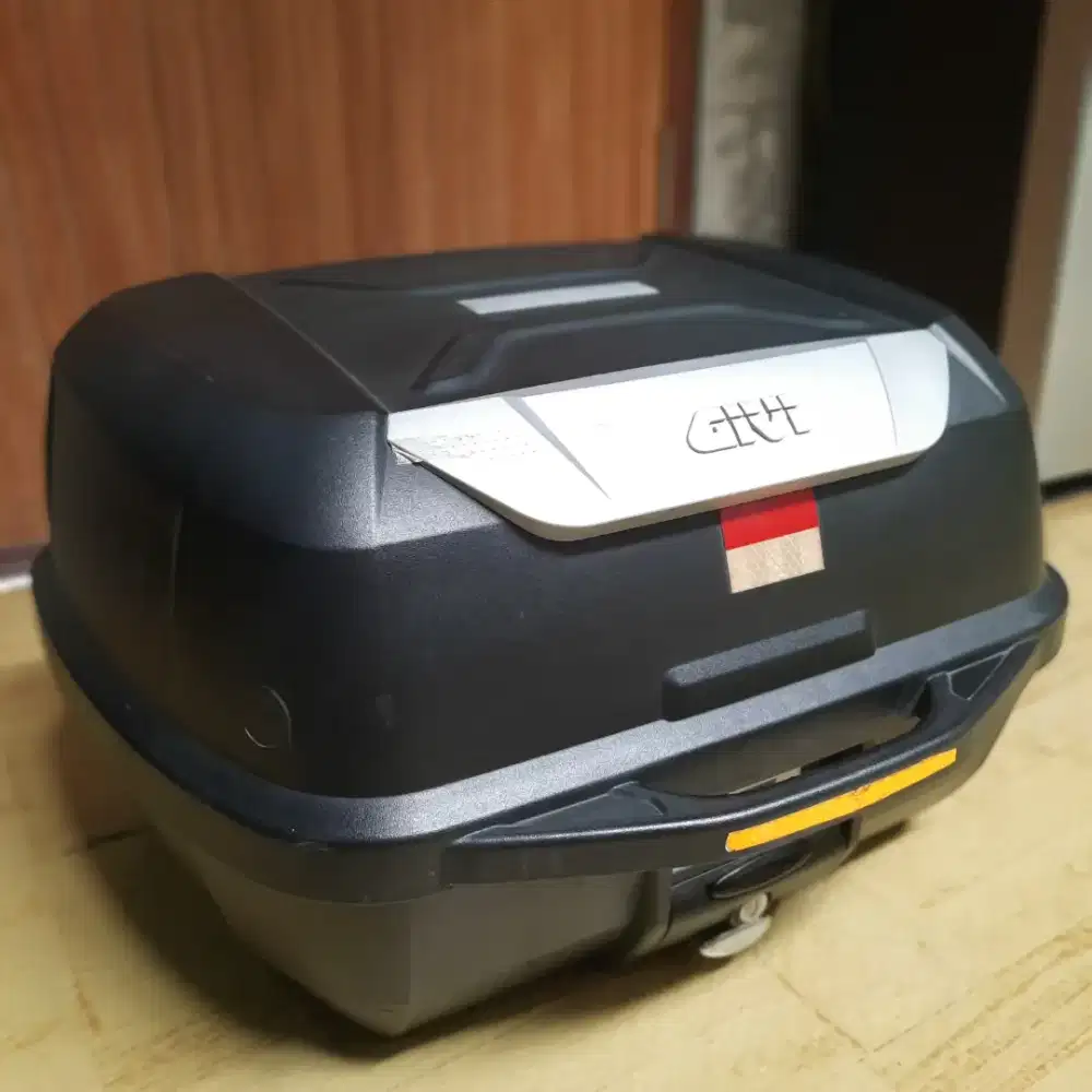 Box motor merk Givi