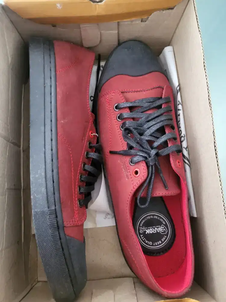DIJUAL CEPAT SEPATU SIZE 46 Barok.id BARU