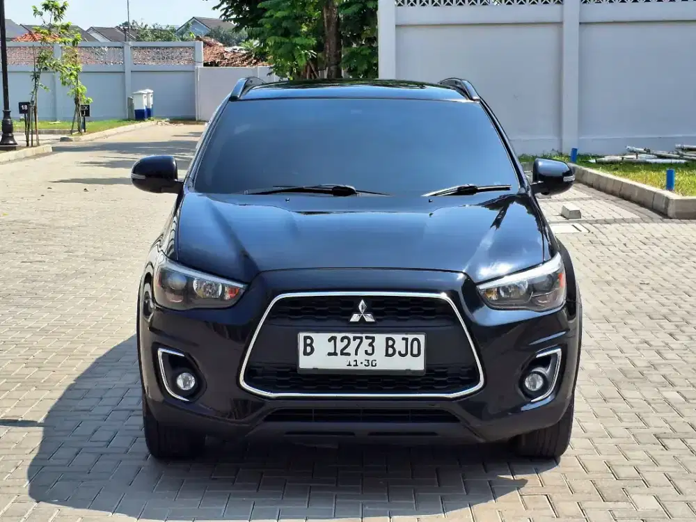 Mitsubishi Outlander Px 2.0 Automatic 2015 Bensin HitamMetalik