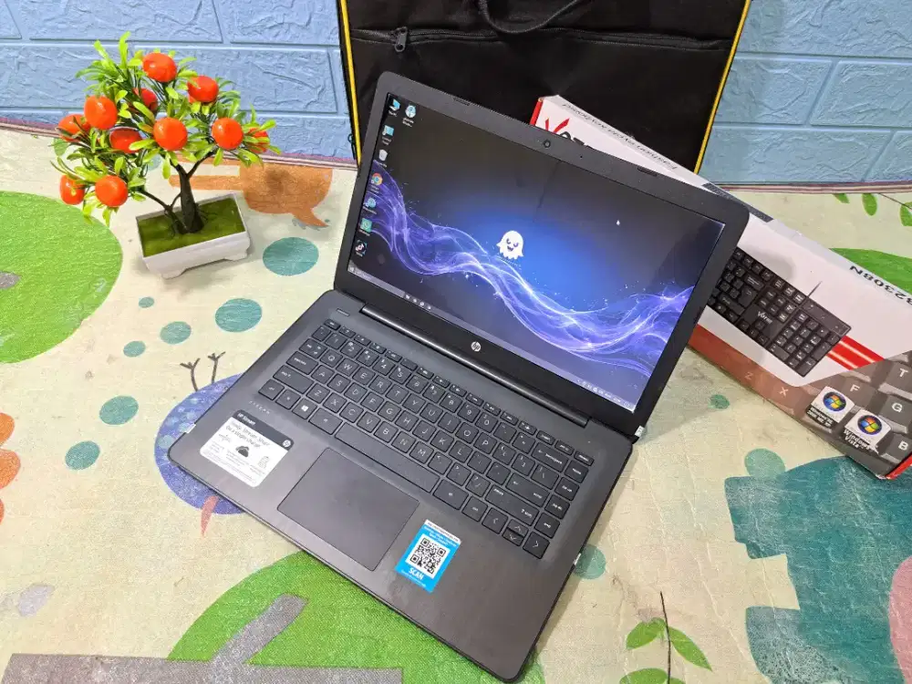 AMD A4 ram 4 ssd 128 gb ngebutt hp stream