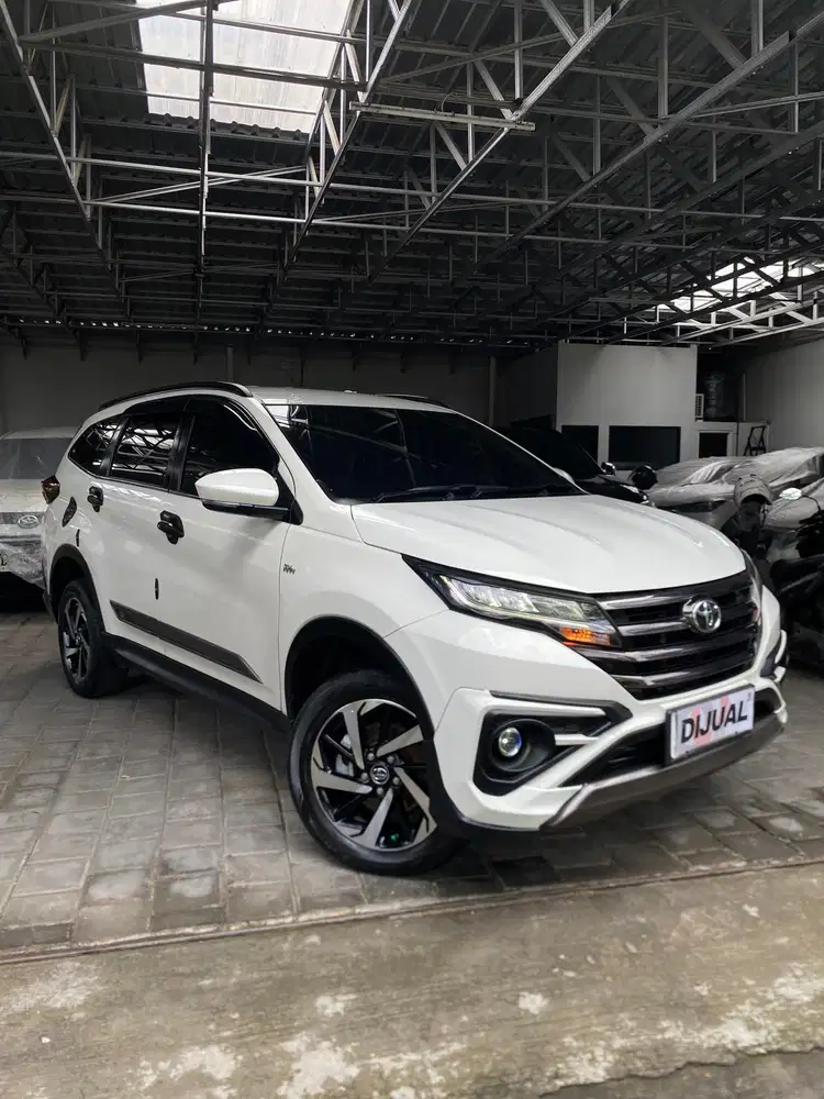 Toyota Rush GR Sport Matic 1.5 AT 2022
