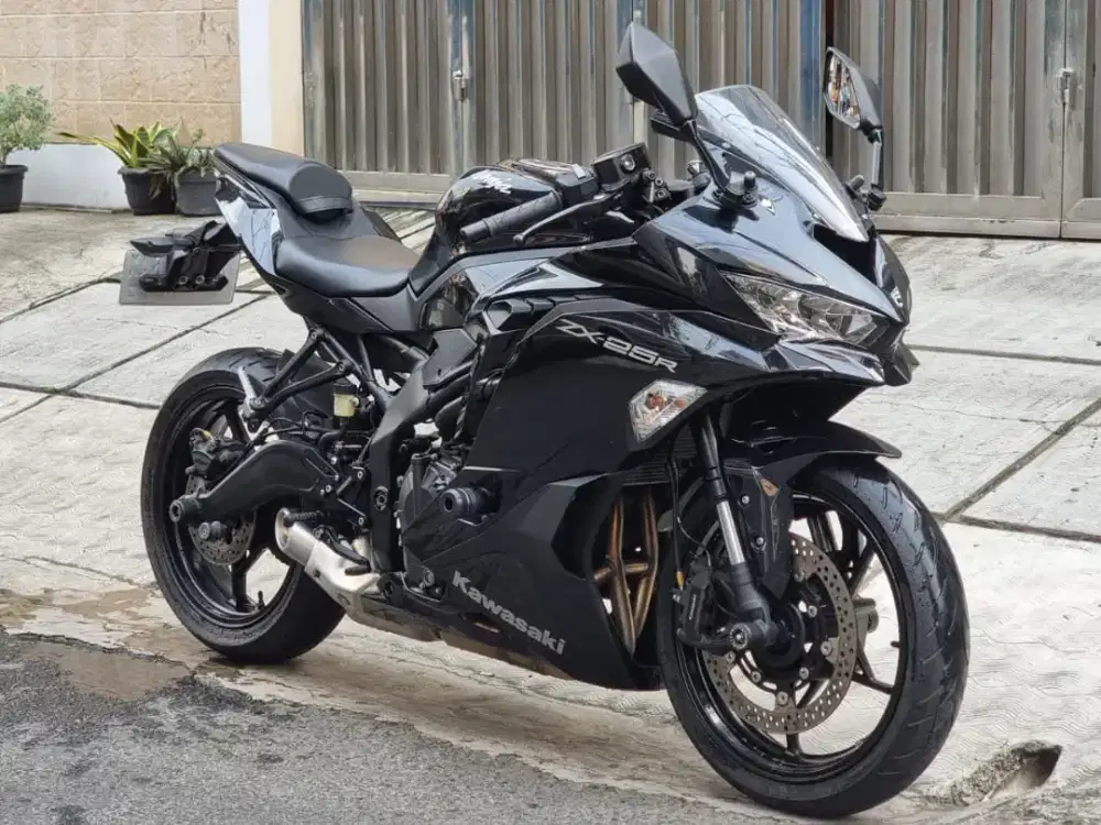 Di jual Kawasaki ZX250 tahun 2020