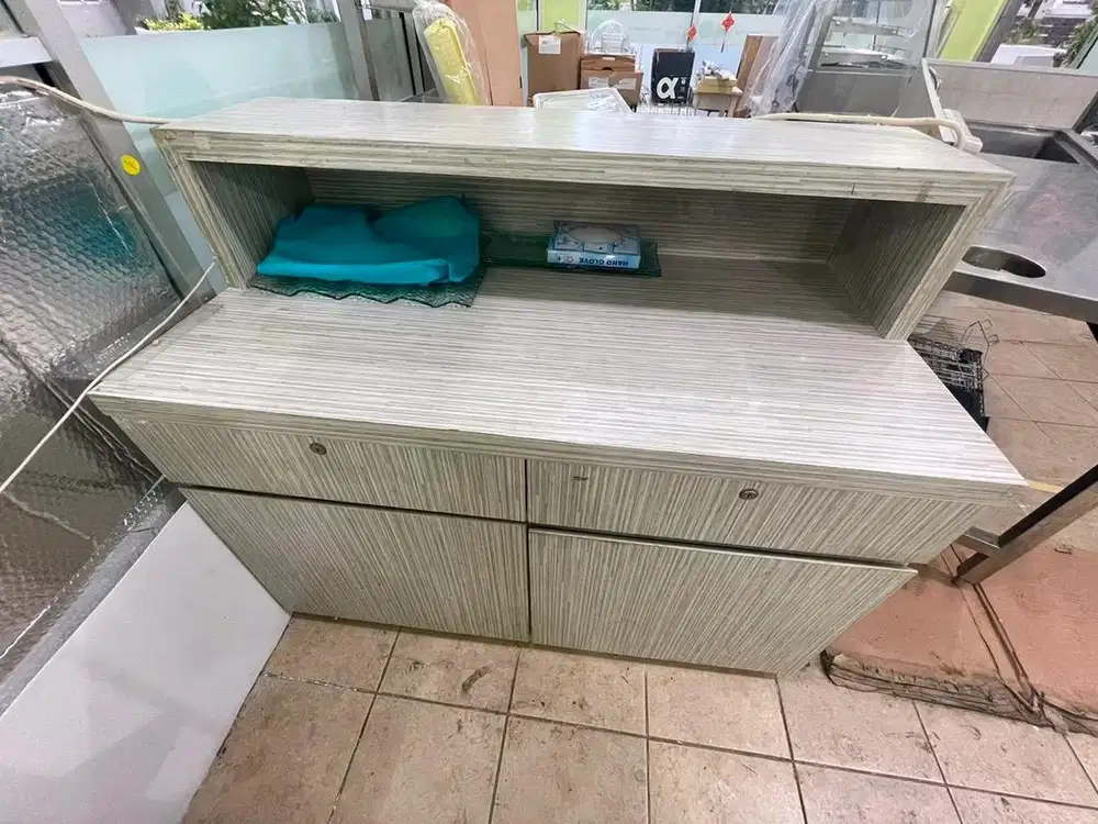 Dijual meja kasir bagus mulus