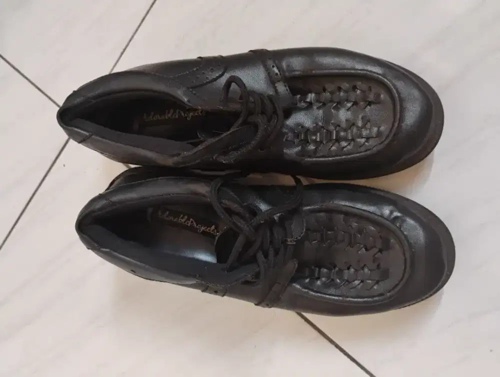 Sepatu wanita / fashion sepatu