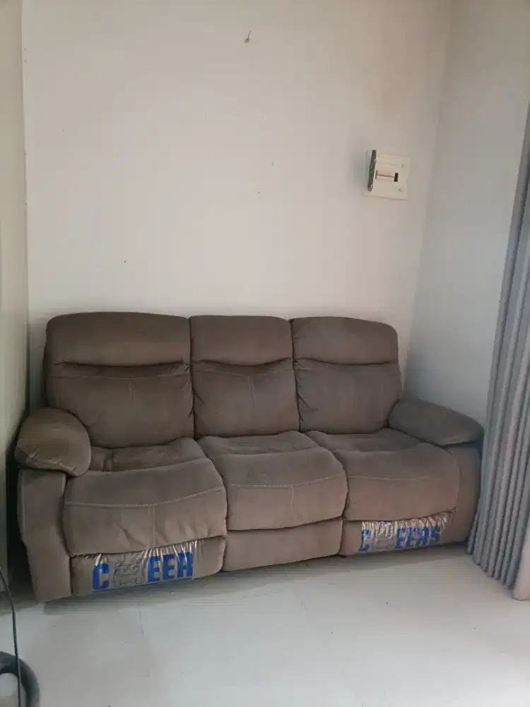 Sofa cheers 3 seat bisa reclaining