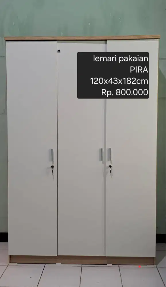 Lemari Pakaian Merk PRIA 3 Pintu