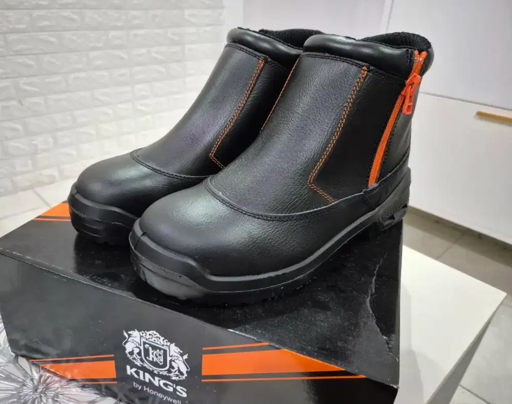 Sepatu Safety Kings