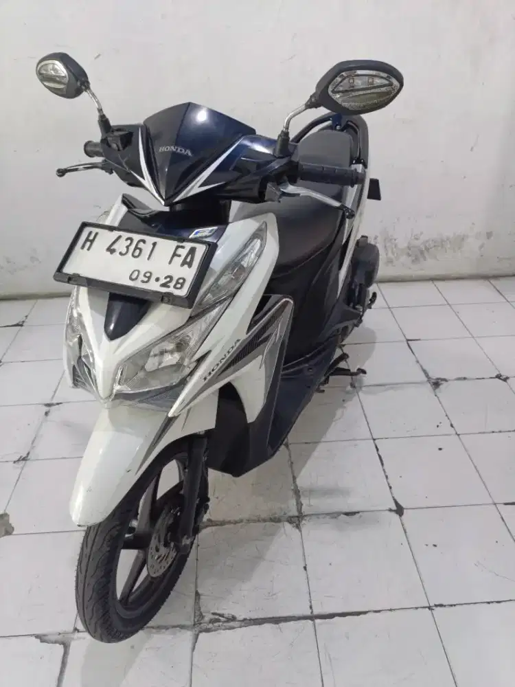 vario  125 thn 2013 putih