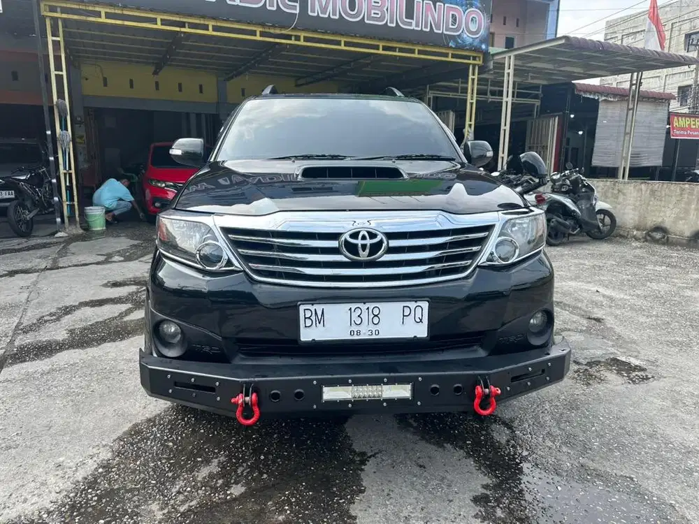 Dijual fortuner vnt TRD tahun 2012 dp 25jt