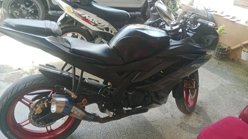 r15 v2 lengkap plat B